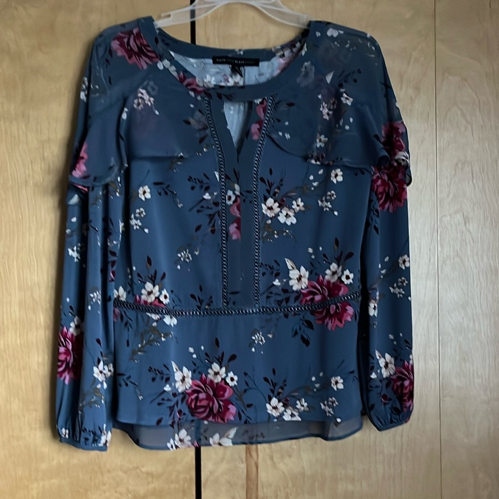 White House Black Market Floral Blouse Size Petite Medium